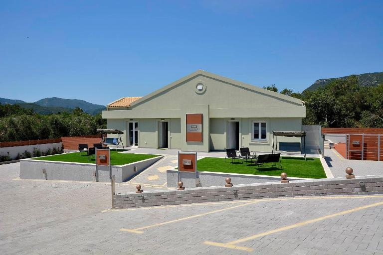 Villa Ventus Sleeps 7 with Parking - B&B Episkopianá