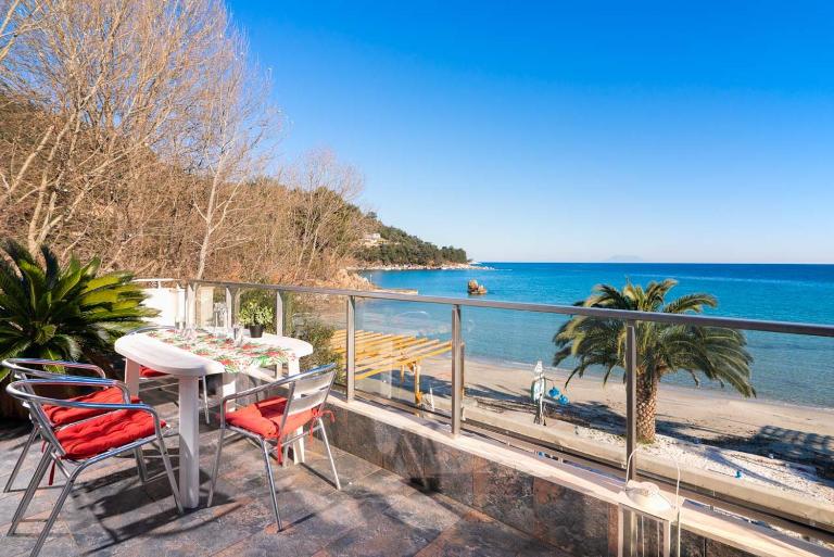 Golden Breeze - B&B Chrysi Ammoudia