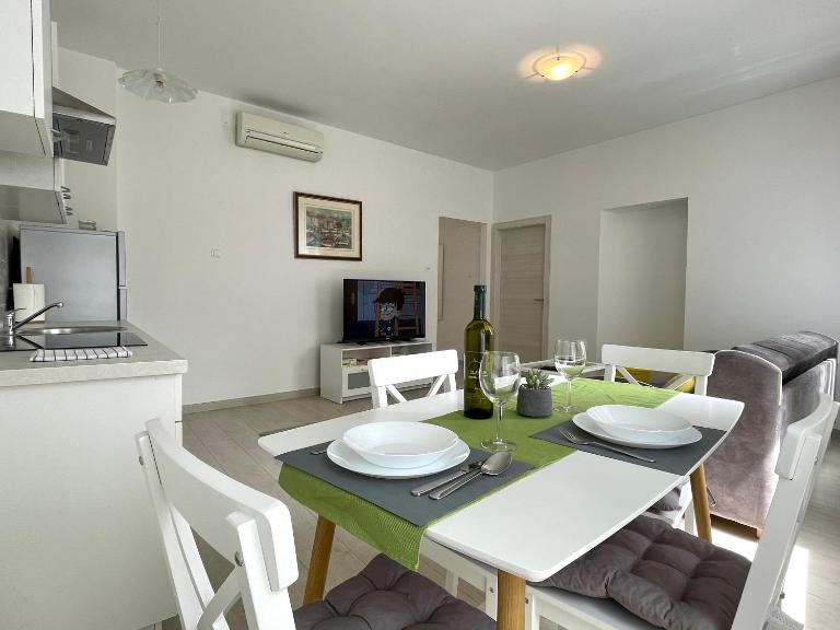 Modern apartment in the old part of town - Ferienwohnung Rijeka