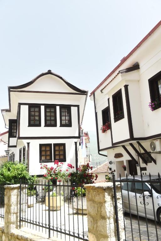 Eke Irin Apartments - B&B Ocrida