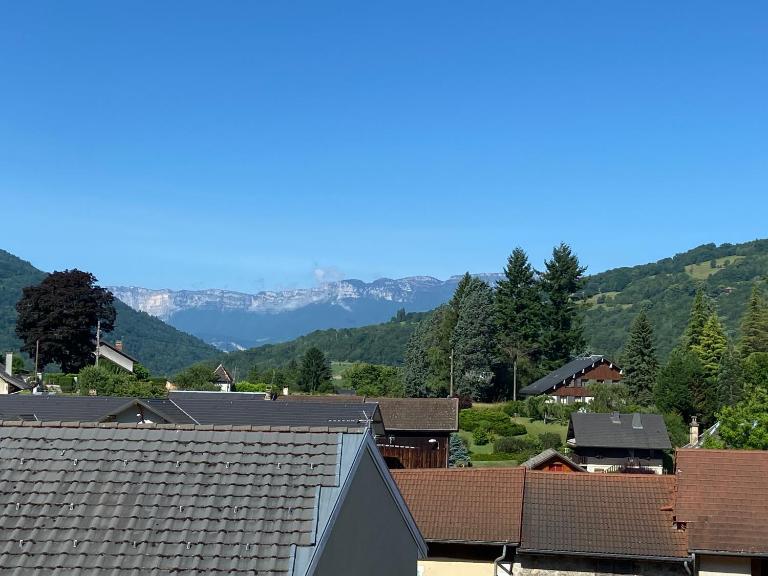 Appartement Le Rochettois - VALGELON LA ROCHETTE - 25 mn station de ski Collet d'Allevard - B&B La Rochette