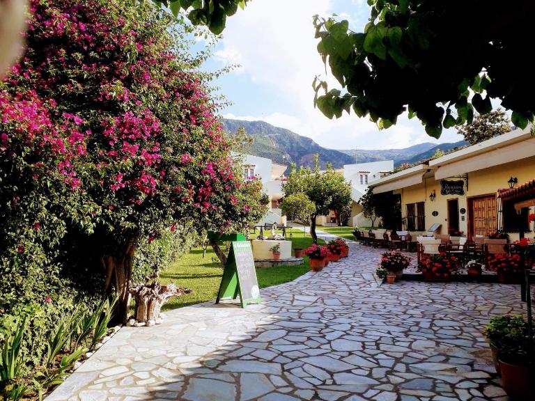 Le Due Sorelle - Bed and Breakfast Spiliá