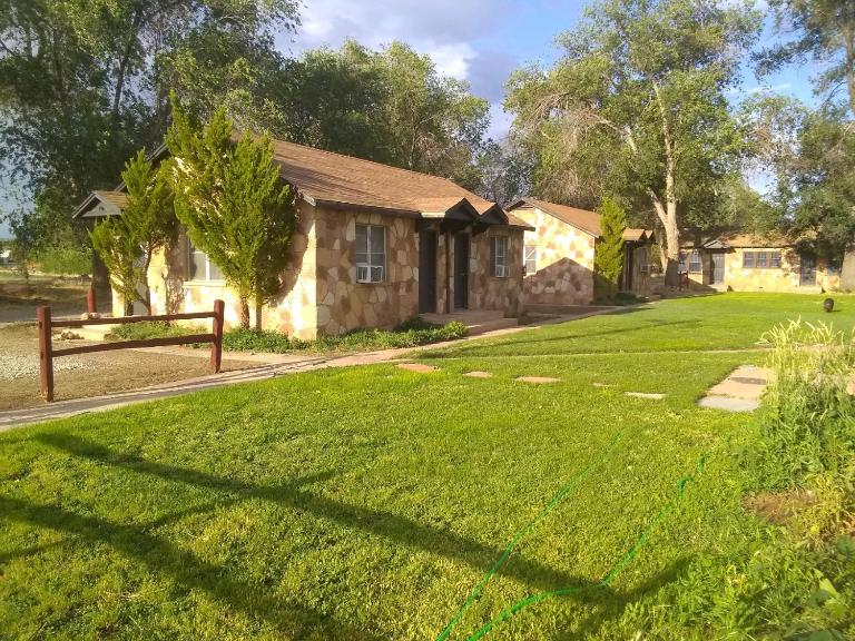Grand Canyon Cabins - B&B Fredonia
