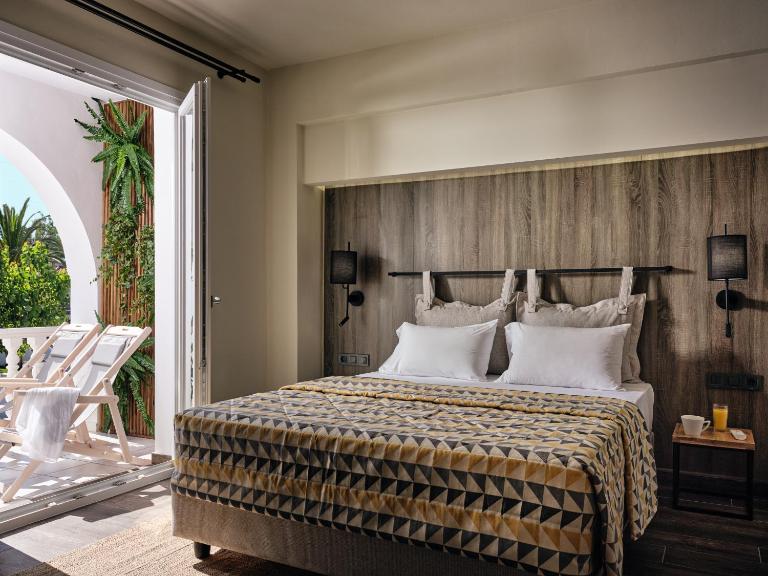 Tropical Superior Suite - B&B Laganas