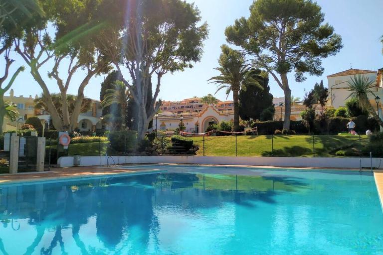 Doña Carlota Gardens, Sea views, Pool, Restaurant - B&B Torremolinos