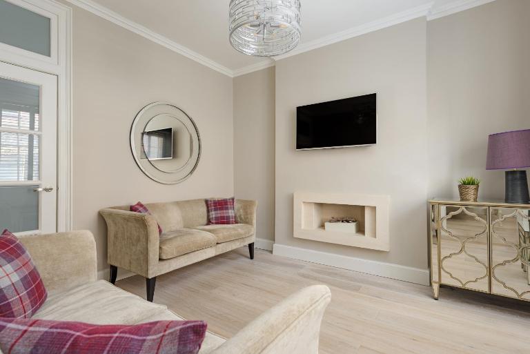 The Rose Street Retreat by Calton Living - B&B Edimburgo