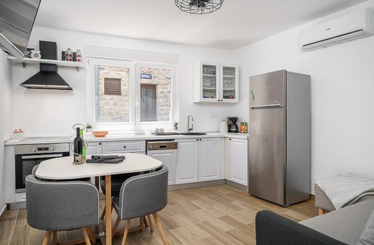 Apartman Sidonija - Chambres d'hôtes Vodice