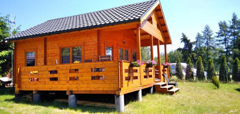 Domki letniskowe nad jeziorem Lubie - B&B Gudowo