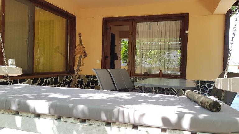 Casa la Petcu - B&B Costineşti