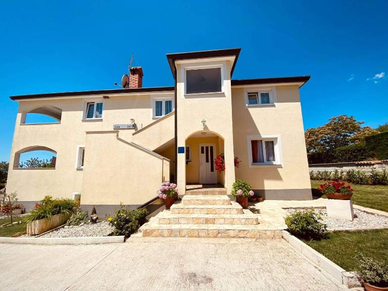Apartman Luna - B&B Sveti Lovreč