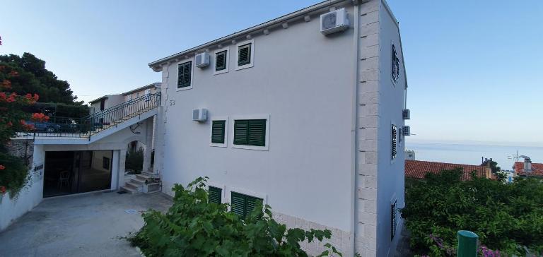 Apartment Villa Mirna - Bed and Breakfast Makarska
