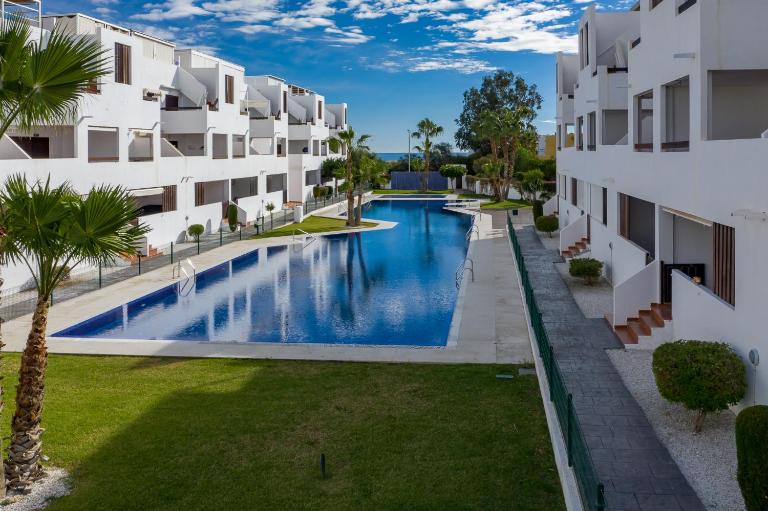Apartamentos Paraíso Vera Playa, Ático Alborada con solárium grande privado, a pie de playa, WIFI - Bed and Breakfast Vera