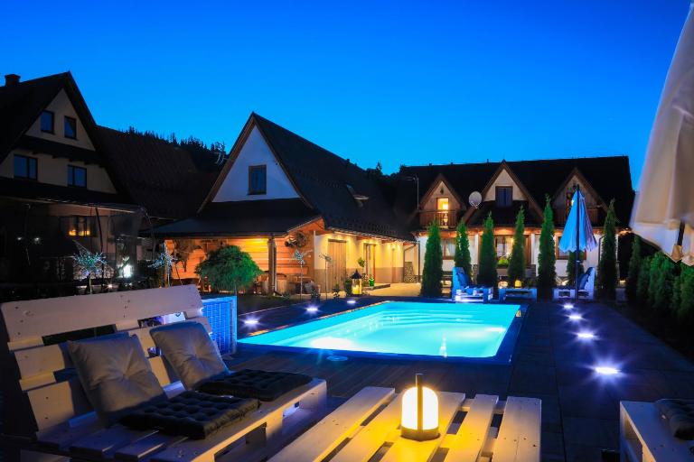 Willa Dream z basenem i jacuzzi 606-436-626 - Bed and Breakfast Poronin