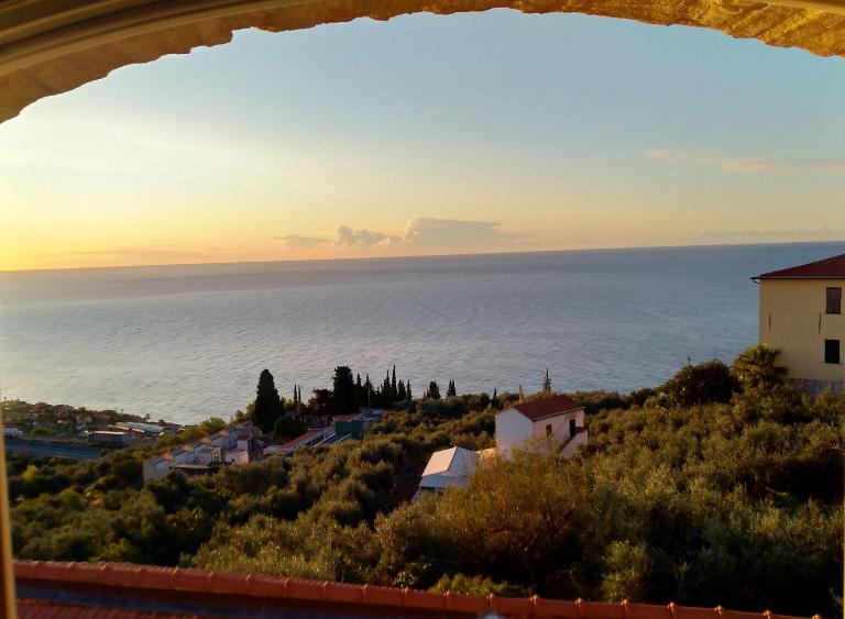Albachiara home - vista mare - B&B Cipressa