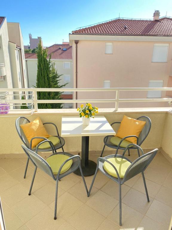 Apartment Meri Baska Voda - B&B Baška Voda