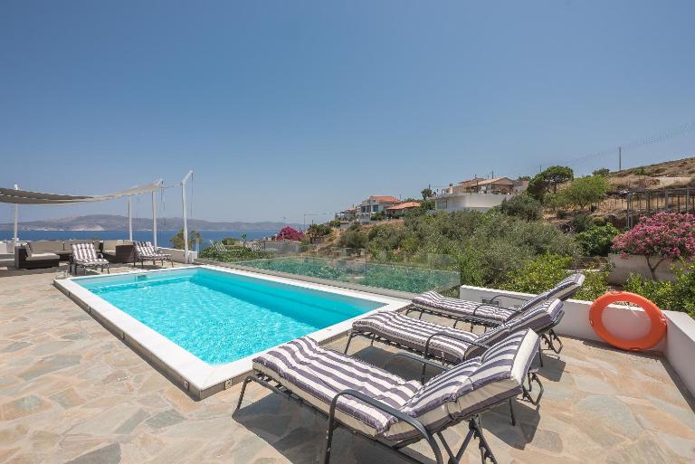 Villa Luna Private Heated Hydro Pool BBQ Beach 4min - Ferienwohnung Agía Marína Mikrolímanou