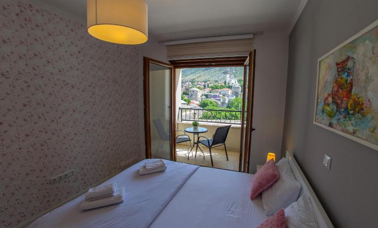 Apartment Light De Luxe - with Old Bridge view - Ferienwohnung Mostar