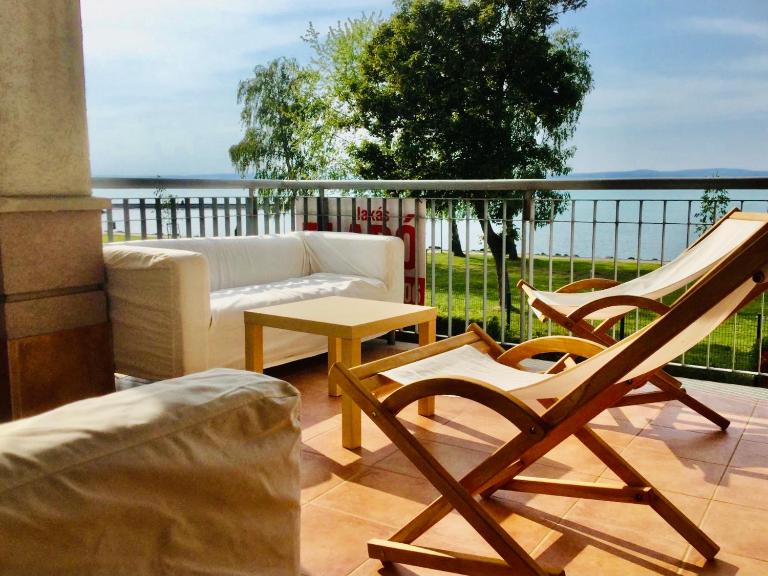 Balaton BeachSide Apartman Siófok N1 - Chambres d'hôtes Siófok