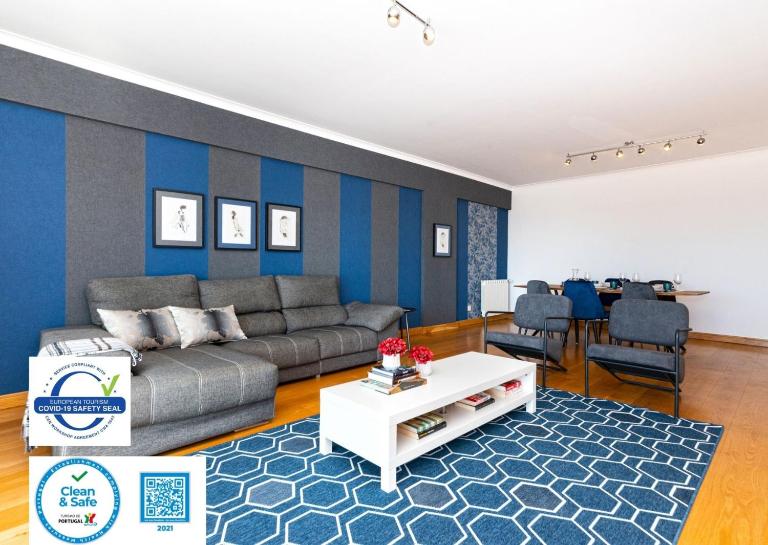 Bafureira Cascais Apartment; Condomínio privado com piscina - B&B Parede