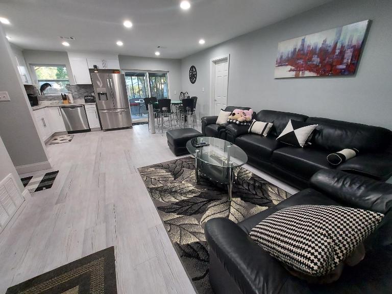 Nice house between two beaches. - Bed and Breakfast Gulf Breeze