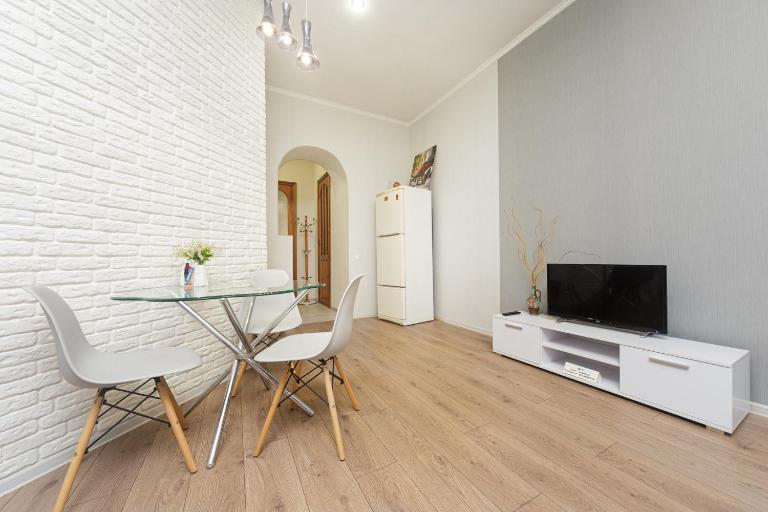 Apartment Zhukovskogo 17 - Bed and Breakfast Odessa