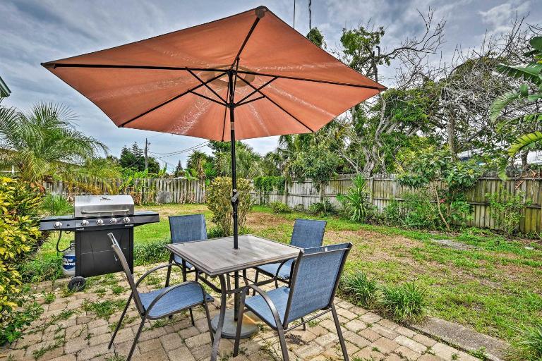 Charming Port Orange Home - Walk to Beach! - B&B Port Orange