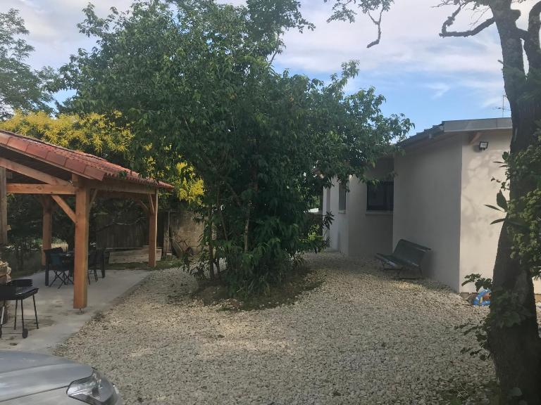 Maison avec jardin dans village - Bed and Breakfast Roubia