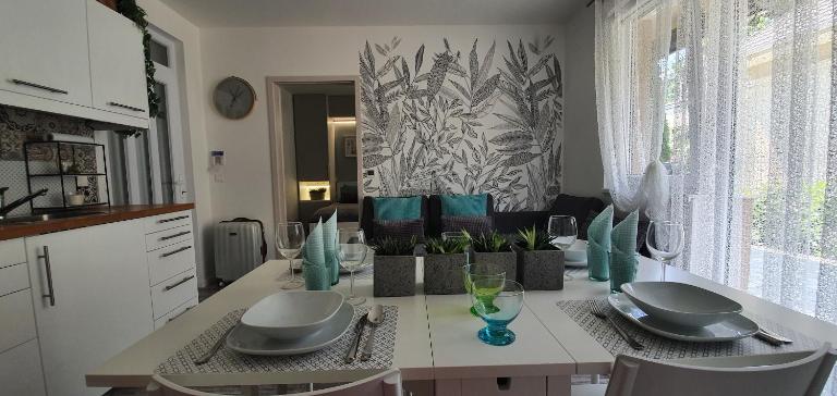 MANDARA WELLNES APARTMANOK - B&B Siófok