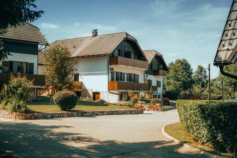 Etno Garden Apartments - Ferienwohnung Plitvička Jezera