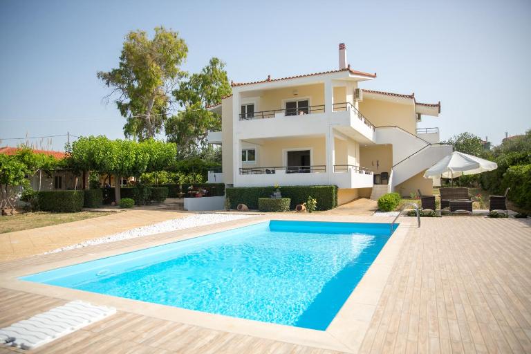 Sea Side Villa - Chambres d'hôtes Kiáto