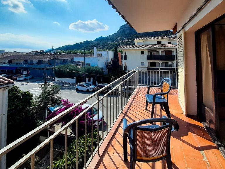 BON DIA 34 Sistach Rentals - B&B l'Estartit