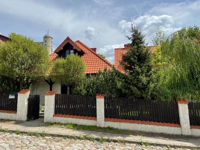 Dom ZAMKOWA 1 - B&B Janowiec