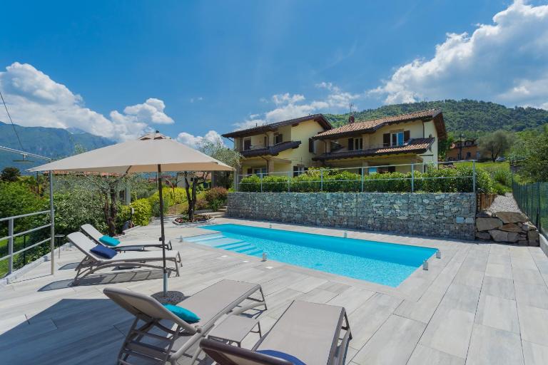 Cà Stagia holiday house with private swimming-pool - B&B Bellagio