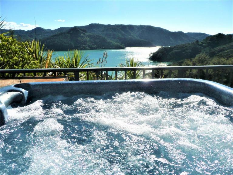 King's View Lodge - B&B Whangaroa