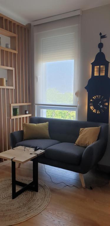 Forest Apartment Private parking - Chambres d'hôtes Novi Sad
