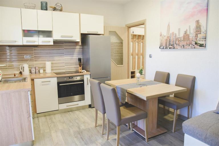Apartment Baza - Ferienwohnung Bilice