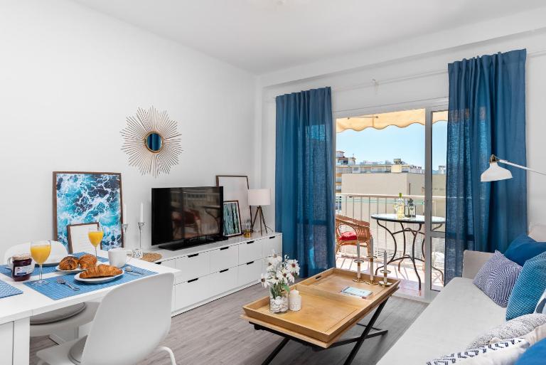 Cozy apartment next to the beach and Nerja center - Chambres d'hôtes Nerja