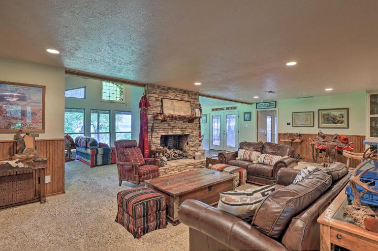 Granbury Lakefront Escape w/ Boat Dock & Slip! - B&B Granbury