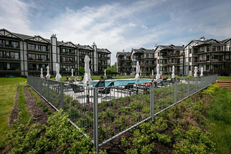 Escapade Pinoteau Tremblant Getaway - B&B Mont-Tremblant