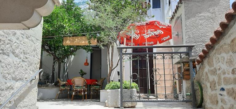 Apartman Karla - B&B Macarsca