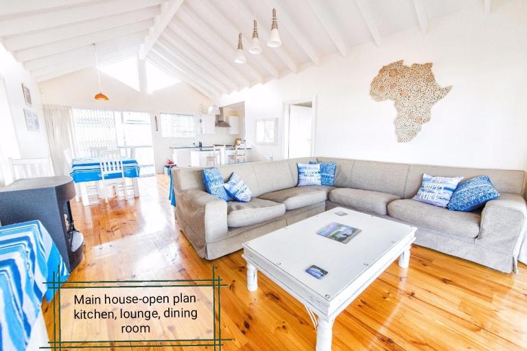 Casa Surf Lodge J'Bay - Bed and Breakfast Jeffreys Bay