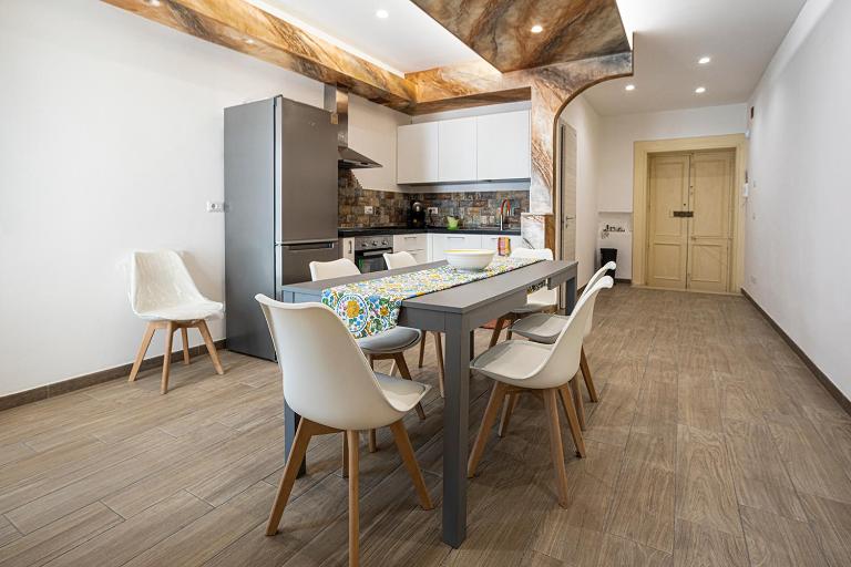 Mola’s Square House - B&B Mola di Bari