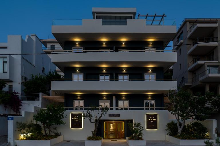 CHROMA Lodge Rafina - Chambres d'hôtes Rafína
