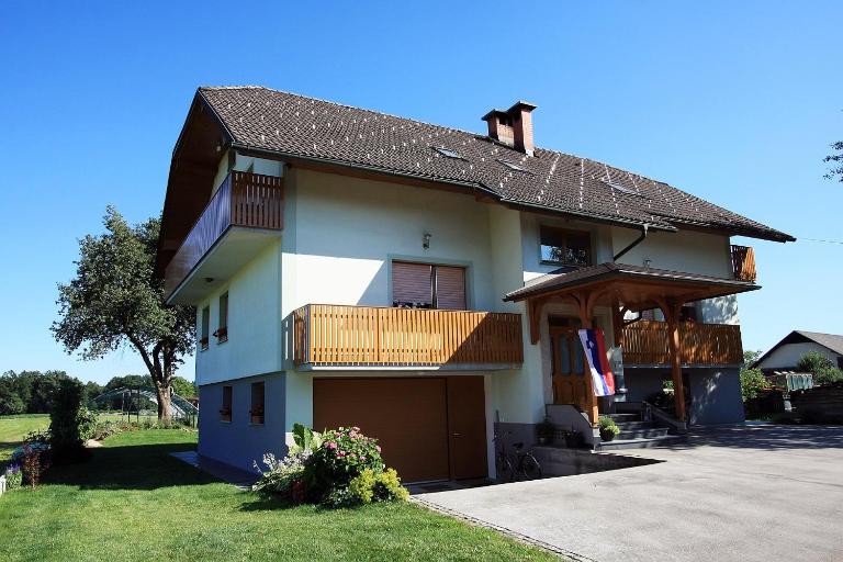 Hiša na Vrtu - Ferienwohnung Sencur