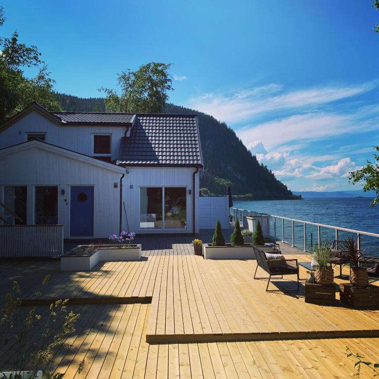 Seaside Rentals - B&B Trondheim