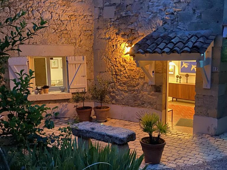 Le Prieuré de Saint Pierre - B&B Saint-Pey-de-Castets