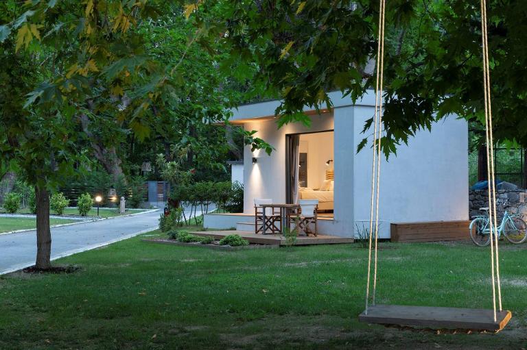 Gkaras Campsite & Apartments - B&B Leptokaryá