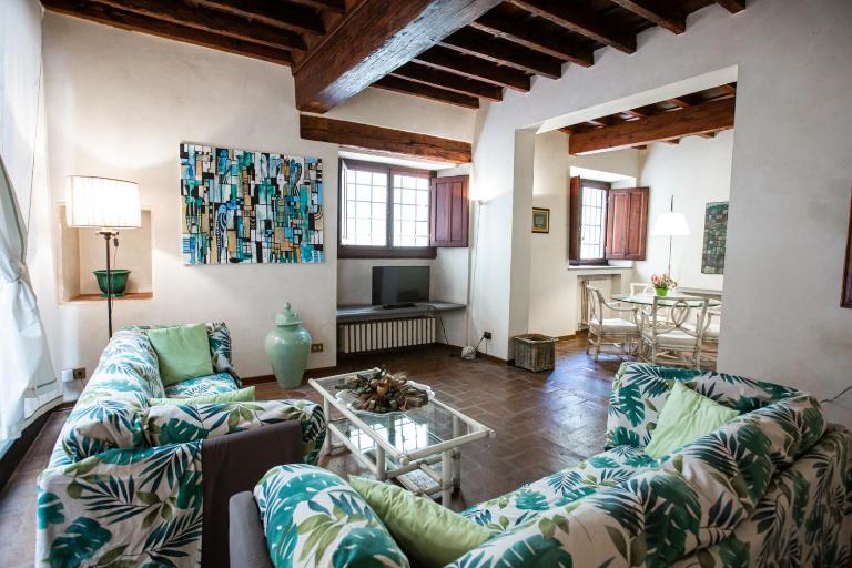 Torre dei Sapiti Apartment with private courtyard - B&B Florencia