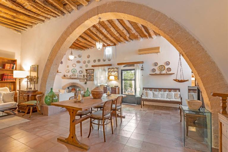 Hidden Gem of Afandou , Traditional House & Patio - B&B Afántou