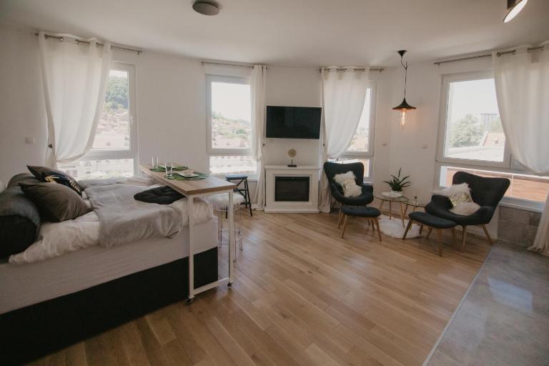 Akro Studio apartman - B&B Tuzla